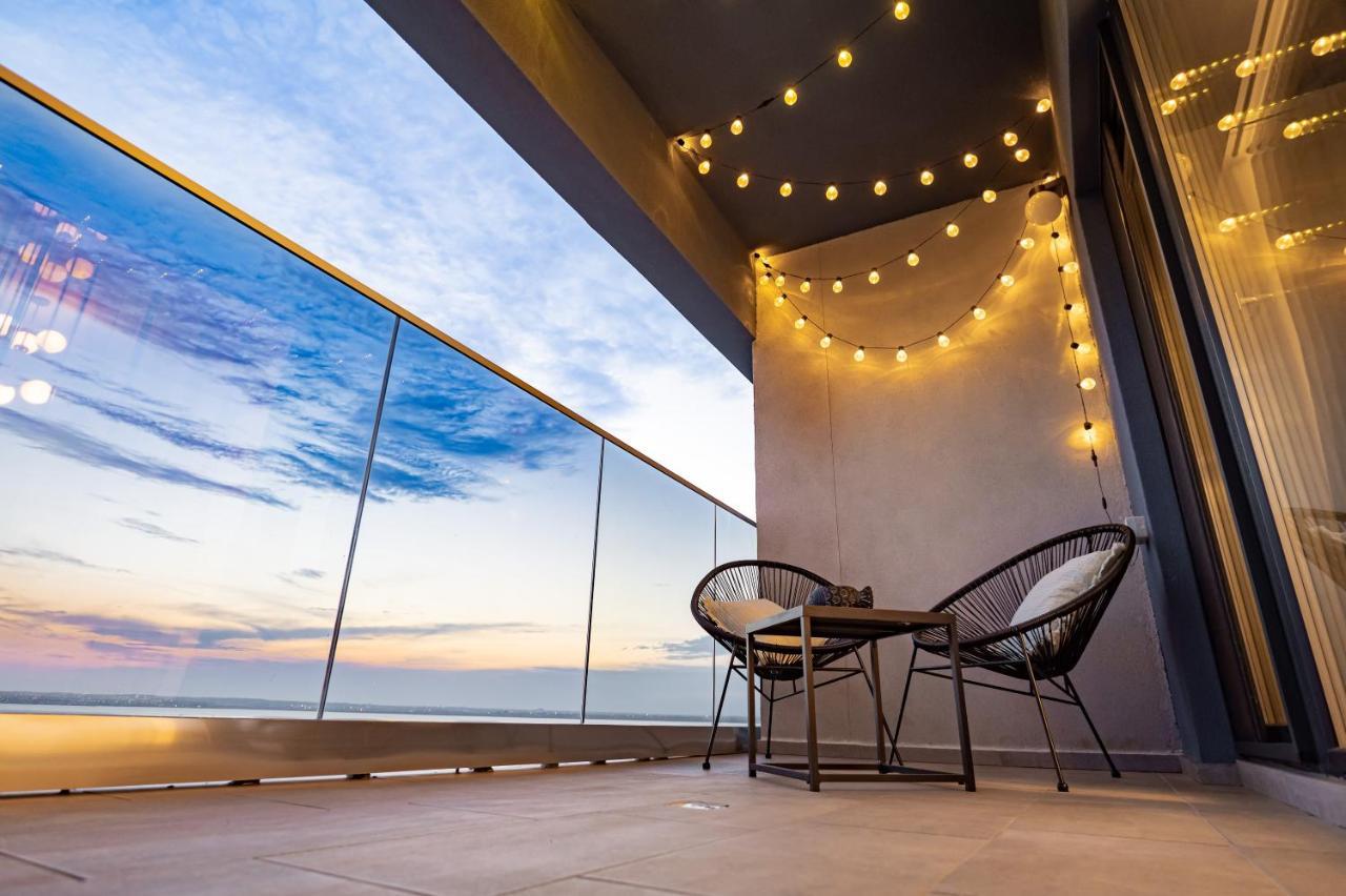Golden Mirage Sunset Apartment Mamaia Luaran gambar